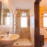 Chossie Villa